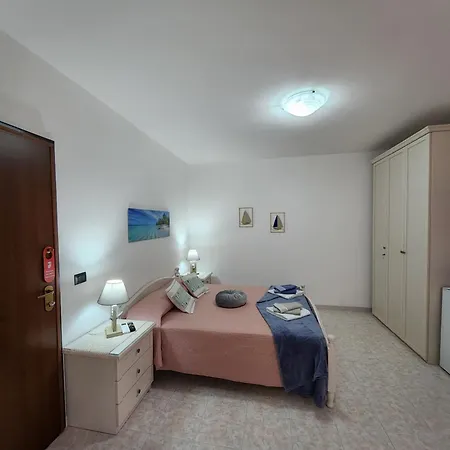 فندق مبيت وإفطار Stella Di Mare 3*