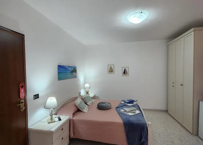 Couette-café Stella Di Mare 3*